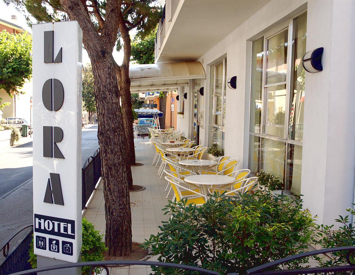 Hotel Lora Rimini Extérieur photo